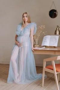 Robe de maternité transparente en tulle bleu clair pour la photographie, design sexy.