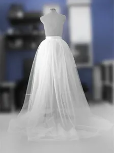 Vue détaillée jupe maxi tulle blanc femme taille haute jupe bouffante mariée fête.