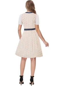 Vintage floral dirndl dress with square neck and short sleeves for party and cosplay.