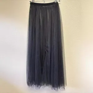 Women's long high-waist mesh skirt, elegant autumn fluffy A-line tulle skirt for daily wear.