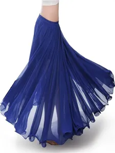 Gedetailleerd overzicht van koningsblauwe buikdans lange rok, vloeiende chiffon brede zoom.