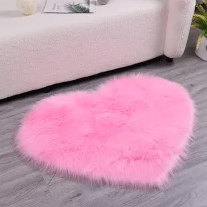 Tapis Nordique en Fausse Peau de Mouton en Forme de Cœur Tapis à Poils Longs pour Chambre Salon Antidérapant Épais