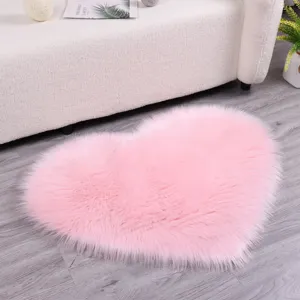 Tapis en fausse laine en forme de cœur rose, tapis de sol moelleux pour chambre salon.