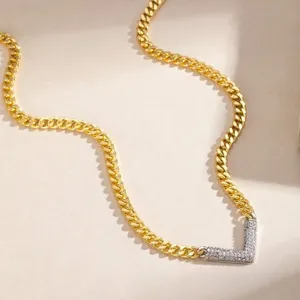 Two-tone geometric V-shaped rhinestone necklace, trendy niche design for women cross-border.