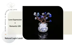 Vue détaillée d'un bonsaï d'arbre à argent en cristal de lapis-lazuli avec vase en verre