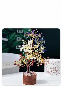 Ornement d'arbre d'argent en cristal naturel avec base en bois pour le decor de table.