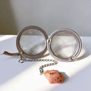 Stainless Steel Mesh Tea Infuser with Natural Crystal Stone Chain Strainer for Loose Leaf Tea