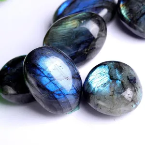 Pierre roulée en labradorite bleue naturelle cristal de poche minéral pour la décoration