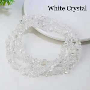 Vue détaillée de perles de gravier irrégulières en cristal blanc naturel pour bijoux bricolage.