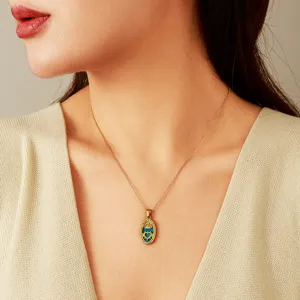 Collier Pendentif Carte de Tarot en Acier Inoxydable Imperméable Plaqué Or 18k Zircon Ovale Cadeau de Bijoux Pour Femmes
