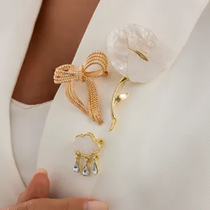 Fashion bow flower brooch set, creative cloud tassel pin, elegant jewelry accessories.