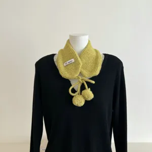 Écharpe col tricoté avec pompons mignons hiver chaud col décoratif amovible jaune
