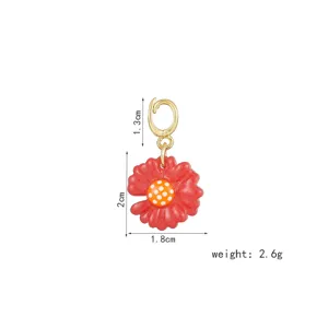 Mini red flower pendant daisy charm diy accessory for cute keychain bag hanging decor 1pc