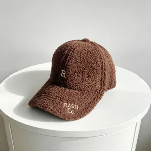 Casquette de baseball en polaire mouton marron pour l'hiver, bonnet peluche chaud.