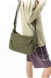 Retro green canvas shoulder bag casual messenger bag simple Japanese style crossbody bag