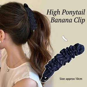 Pince banane en velours rayé pour queue de cheval haute, pince à cheveux élégante et chic.