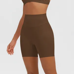 Hohere Taille einfarbige Sport Yoga Shorts, hautfreundliche atmungsaktive Fitness Shorts.