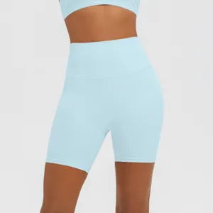 Atmungsaktive blaue Damen Fitness Yoga Shorts, bequeme kurze Sporthose für das tägliche Training.