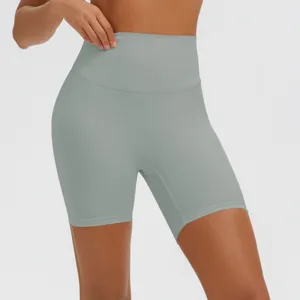 Hohe Taille einfarbige Yoga Shorts Detail, atmungsaktive Sport Fitness Laufbekleidung.