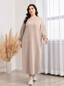 Damen Uebergroesse Zopfmuster langes Kleid, gemuetlicher lockerer Pulloverkleid Detailansicht.