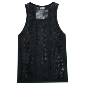 Vista dettagliata della canotta in maglia a rete nera da uomo, design traspirante estivo.