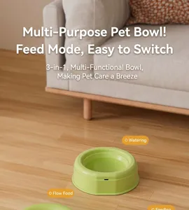 Dettaglio ciotola per animali verde multifunzione per modalita alimentazione cani gatti.