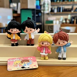 Schattige koppel cartoon sleutelhangers, leuke tasbedels en romantische cadeautjes.