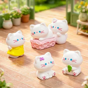 Miniature Resin Cat Figurine Cute Cartoon Kitten Ornaments For DIY Landscape Garden Table Decoration Flower Cat Animal Sculpture Accent