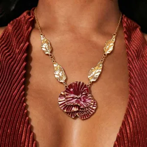 Pendant Necklace Iron Alloy 3D Irregular Wrinkled Flower Leaf Exaggerated Metallic Neck Jewelry For Women Party