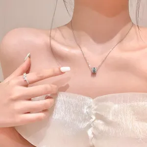 Französische minimalistische Diamant Taillen Halskette für Damen, elegante Schlüsselbein Kette.