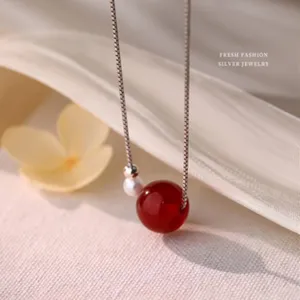 Minimalistische 925 Silber rote Perle Halskette elegante Damen Schlüsselbein Kette Schmuck