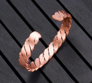 Bracciale rigido aperto intrecciato in rame puro retro torto regolabile gioiello magnetico