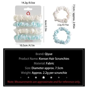 Gedetailleerd overzicht van satijnen scrunchies met zachte textuur, maten en gewicht.