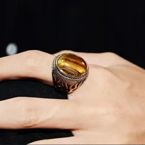 Anello Occhio di Tigre Vintage Uomo Retro Fiamma Design Gioiello Punk Accessorio
