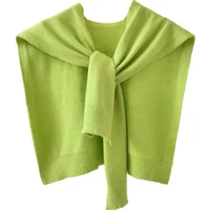 Écharpe châle en tricot vert pour femmes, cape de pull à faux col noué élégante de mode.