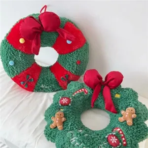 Christmas plush wreath throw pillow holiday home sofa decorative cushion cute stuffed gift.