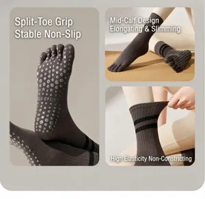 Damen Antirutsch Fünffinger Yogassocken mit Noppen, mittelhohe Pilates Sportsocken.