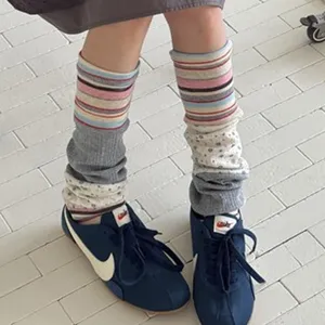 Scaldamuscoli a righe in stile giapponese per donne, comodi calzini in maglia elasticizzati.