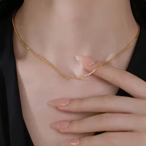Delicate 925 sterling silver clavicle chain necklace, elegant minimalist everyday jewelry style.