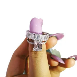 Anillos de pareja corte esmeralda set alianzas diamante lujosas para enamorados chic.