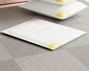 Dettaglio sacchetto sottovuoto spesso in plastica resistente e design per la casa.
