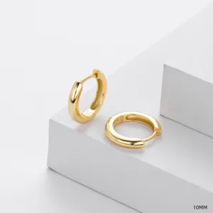 Boucles d'oreilles créoles minimalistes en argent sterling 925 plaqué or pour femmes.