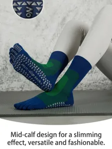 Non-slip five-toe yoga socks for women, breathable cotton pilates socks with grips.
