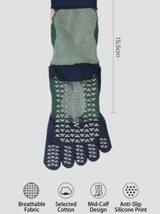 Non-slip five-toe yoga socks detail showcasing breathable cotton fabric and anti-slip grip dots.