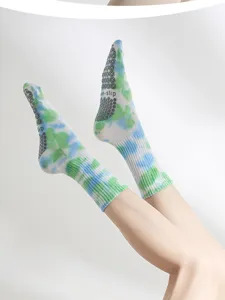 Chaussettes de yoga antidérapantes teintes pour femmes, chaussettes de sport respirantes.