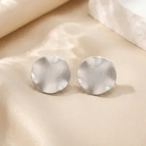 Boucles d'oreilles clous rondes brossées en acier inoxydable, bijoux élégants pour femmes.