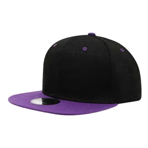 Schwarze und lila Snapback Mütze, flacher Schirm sechs Panel Baseballcap für den Alltag.