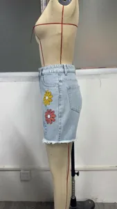 High waist denim shorts for women with cute floral prints, casual summer five-point shorts.