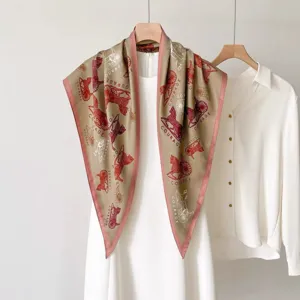 Femme foulard en soie imprimé carrosse vintage écharpe triangulaire élégante
