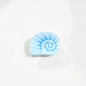 Mini pince à cheveux en acétate coquillage bleu, accessoire marin mignon pour le coiffage.